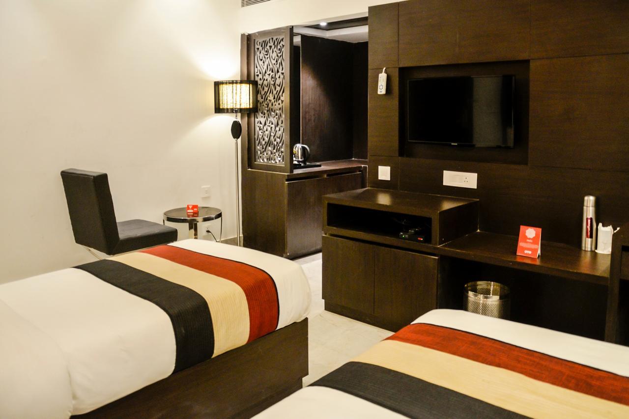 Oyo 1358 Hotel Crossroad Lucknow Luaran gambar